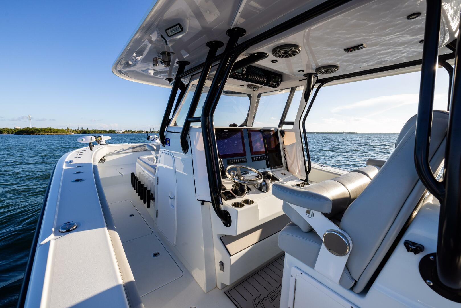 37ft Freeman Yacht For Sale
