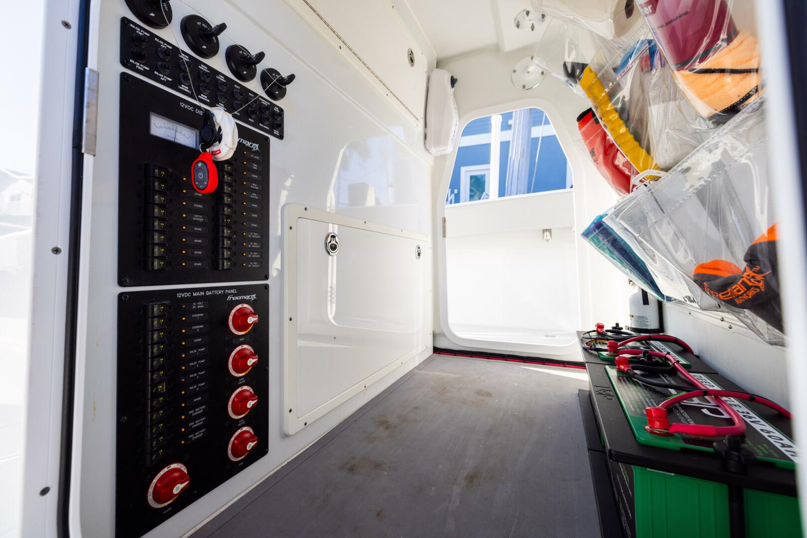 37ft Freeman Yacht For Sale