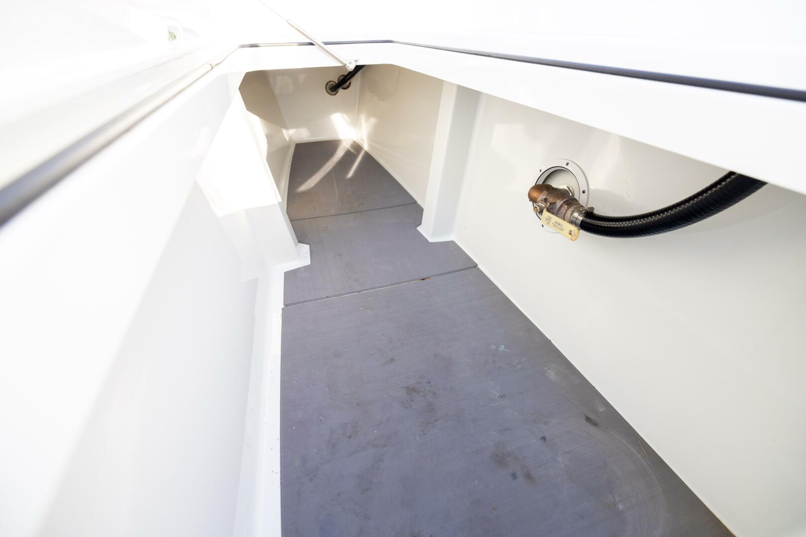 37ft Freeman Yacht For Sale