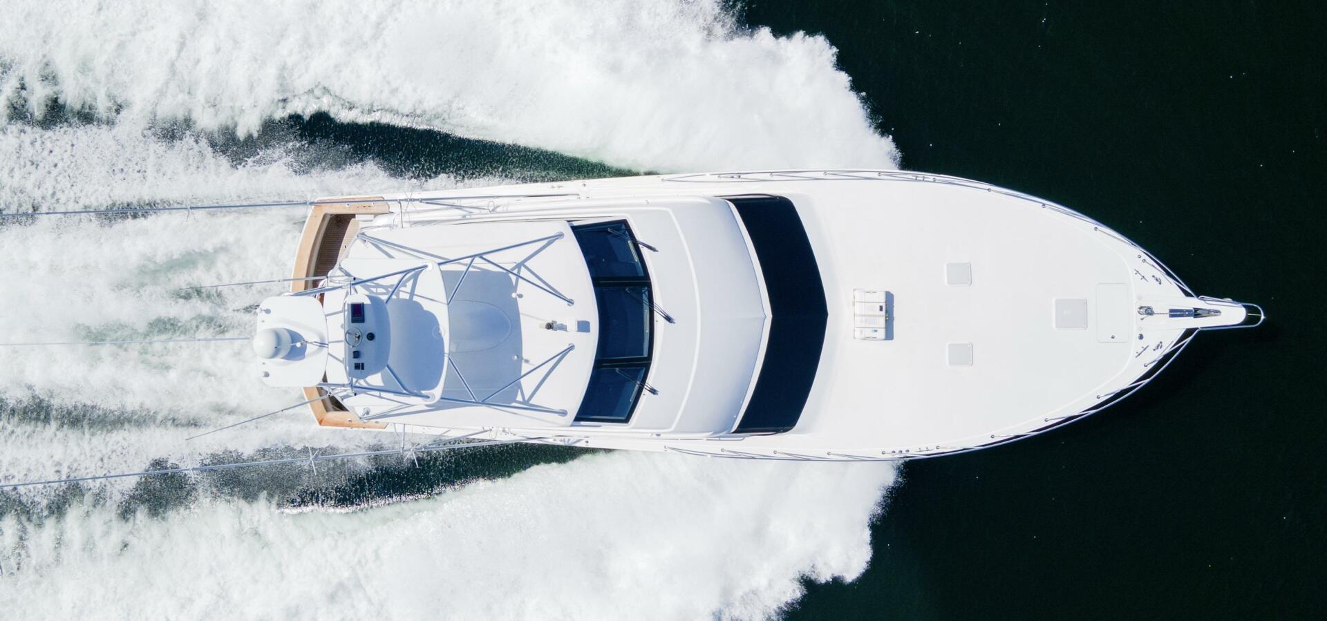 2007 68 Hatteras 68 Enclosed Bridge REFUGE Running Profile (