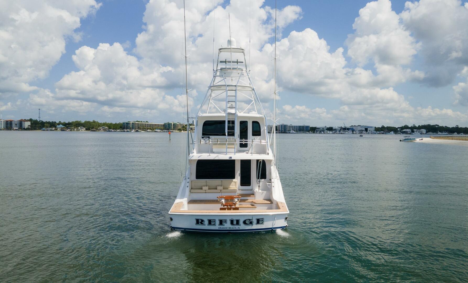 2007 68 Hatteras 68 Enclosed Bridge REFUGE Exterior Profile
