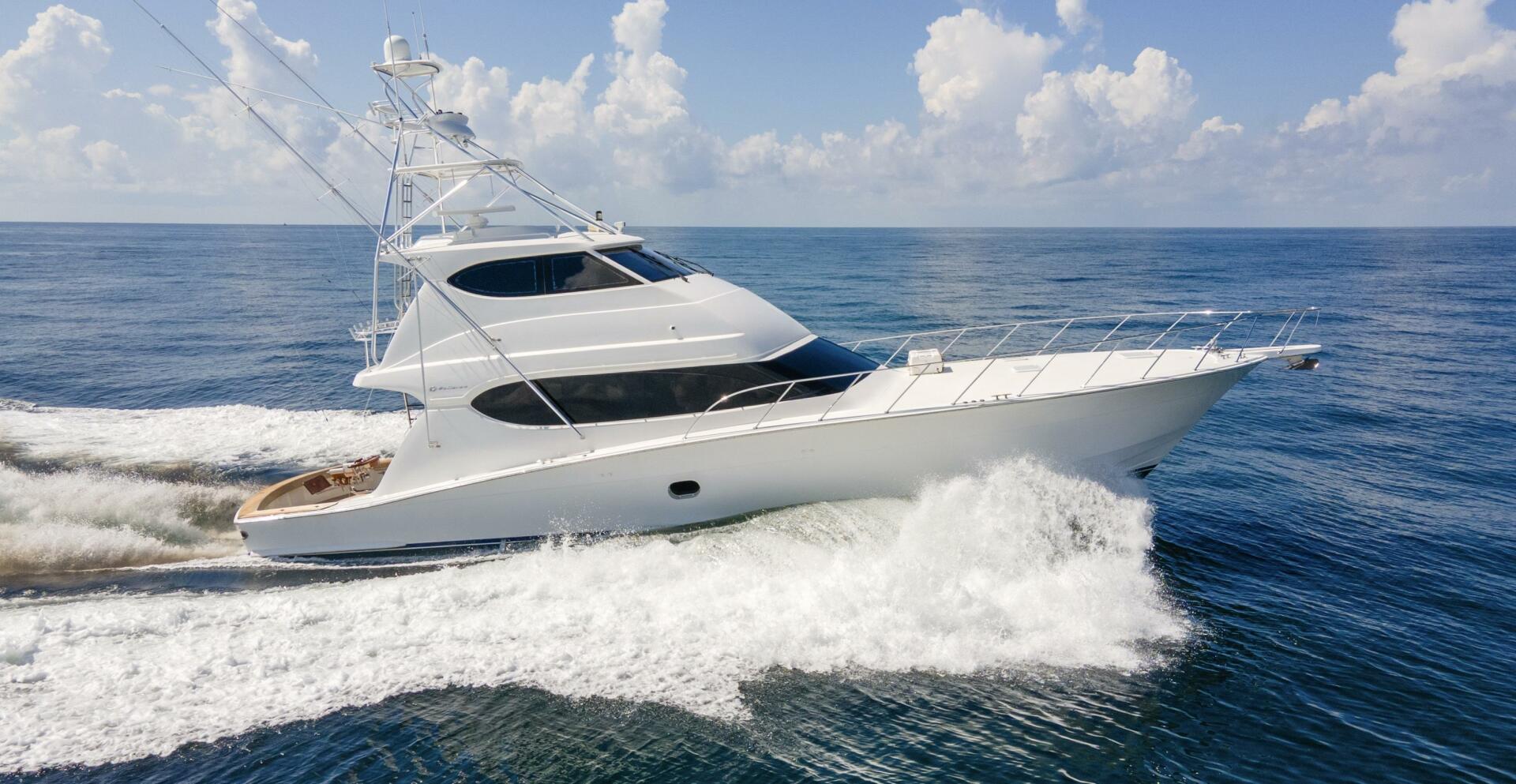 2007 68 Hatteras 68 Enclosed Bridge REFUGE Running Profile (