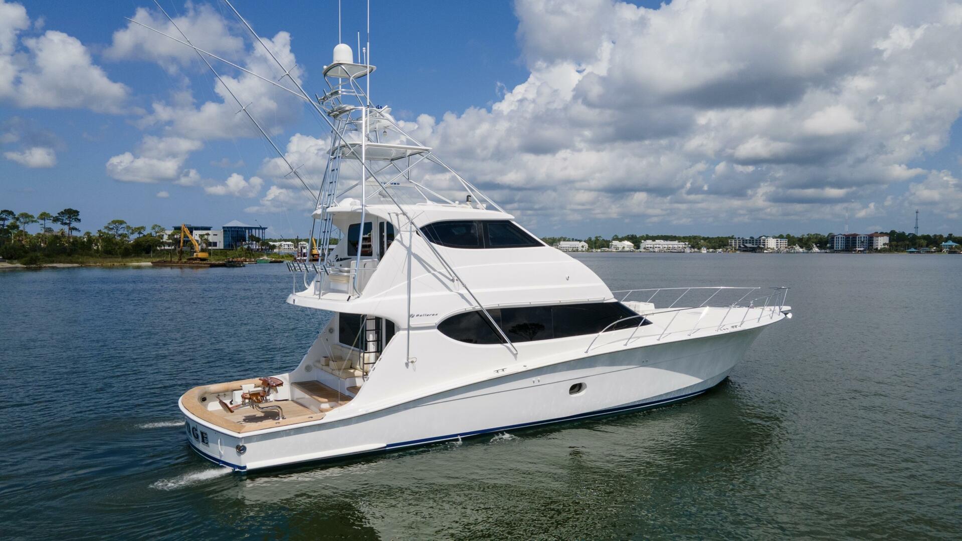2007 68 Hatteras 68 Enclosed Bridge REFUGE Starboard Profile
