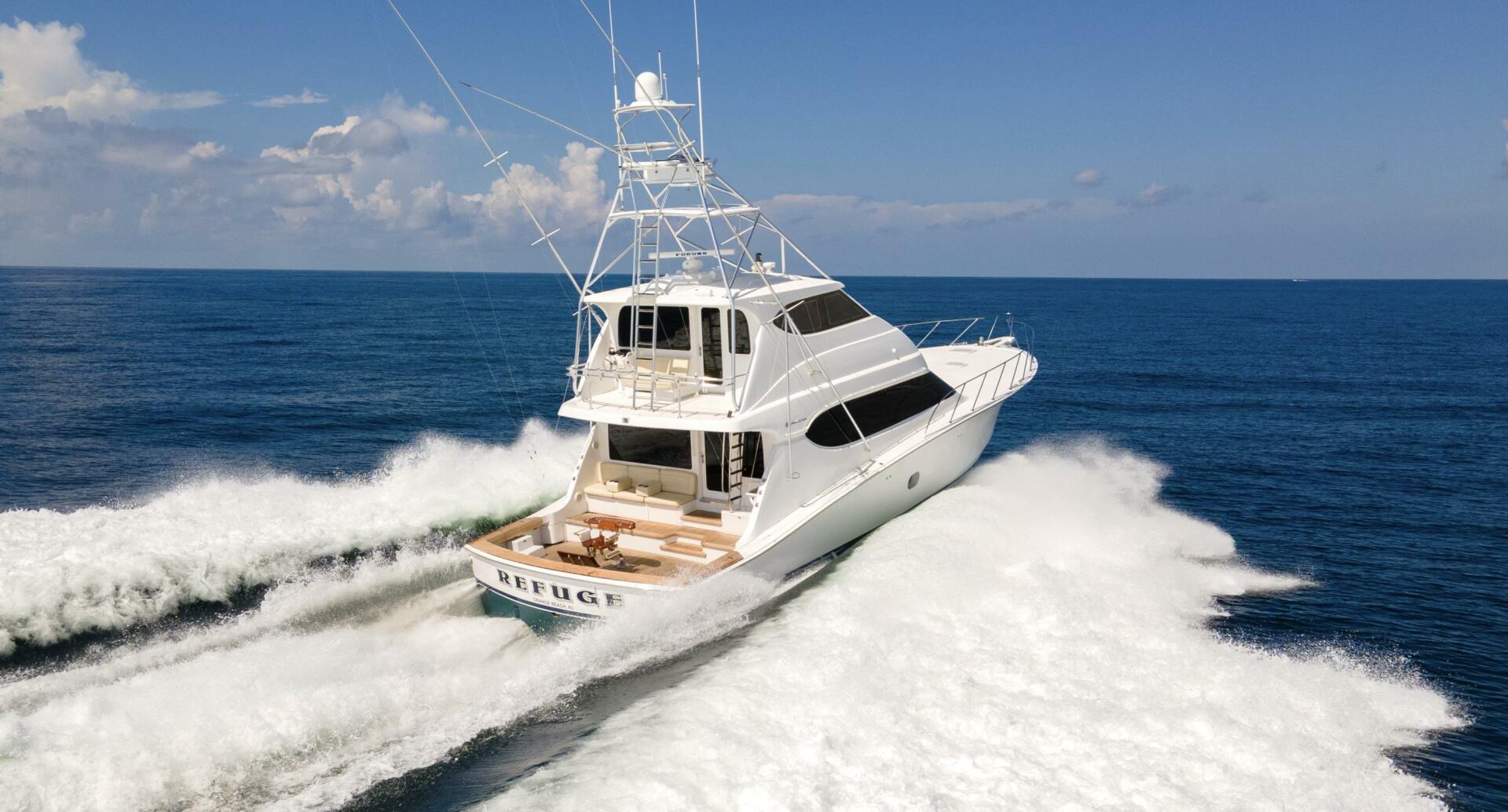 2007 68 Hatteras 68 Enclosed Bridge REFUGE Running Profile (