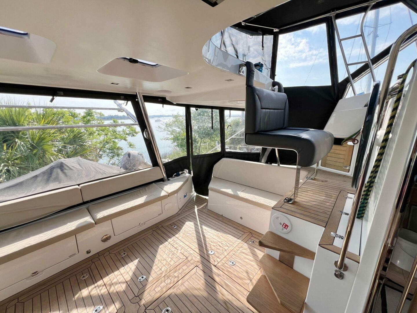 56ft Privilege Yacht For Sale
