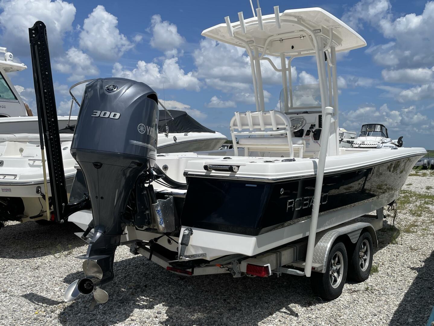 25ft Robalo Yacht For Sale