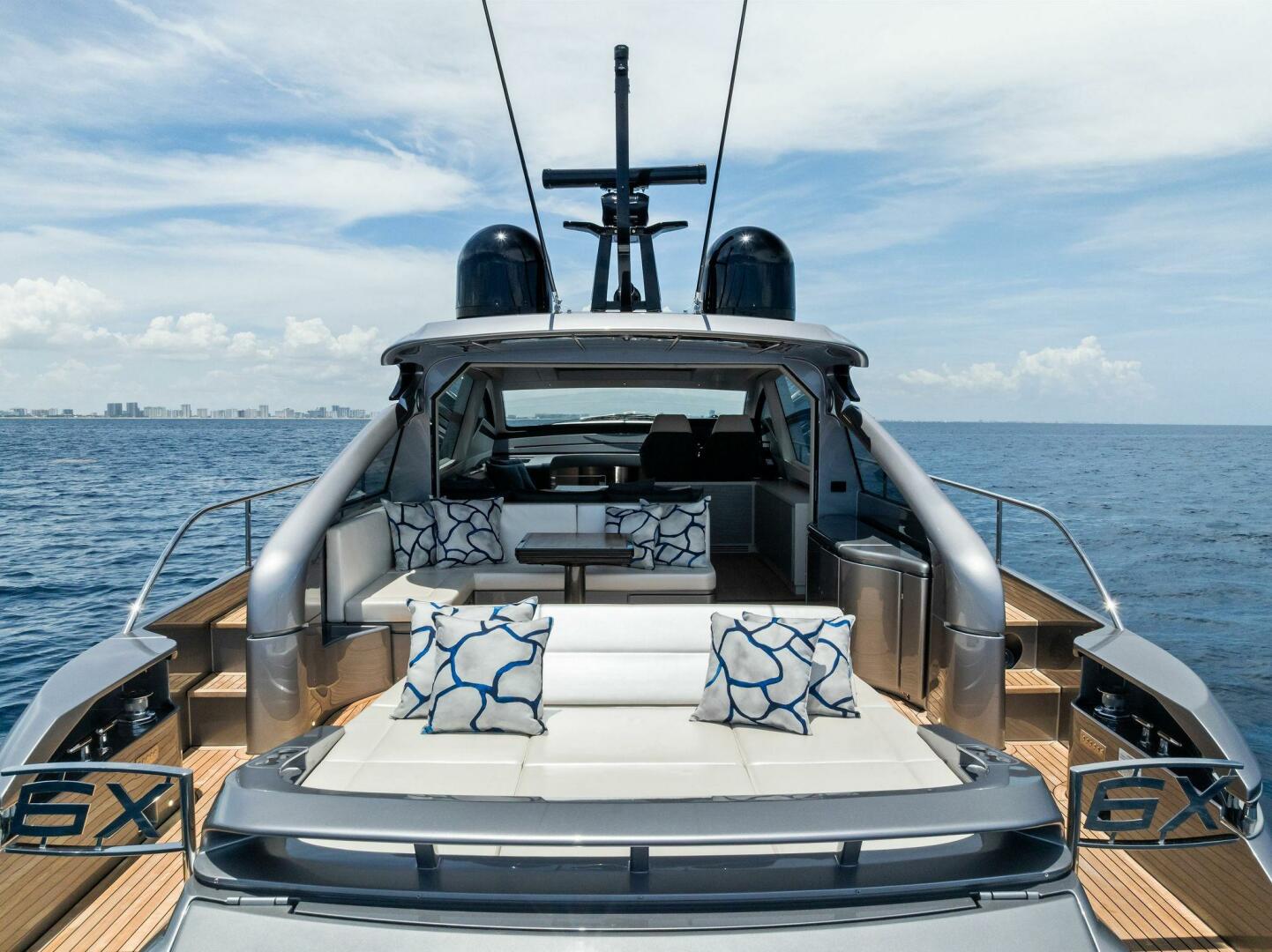2024 Pershing 6X