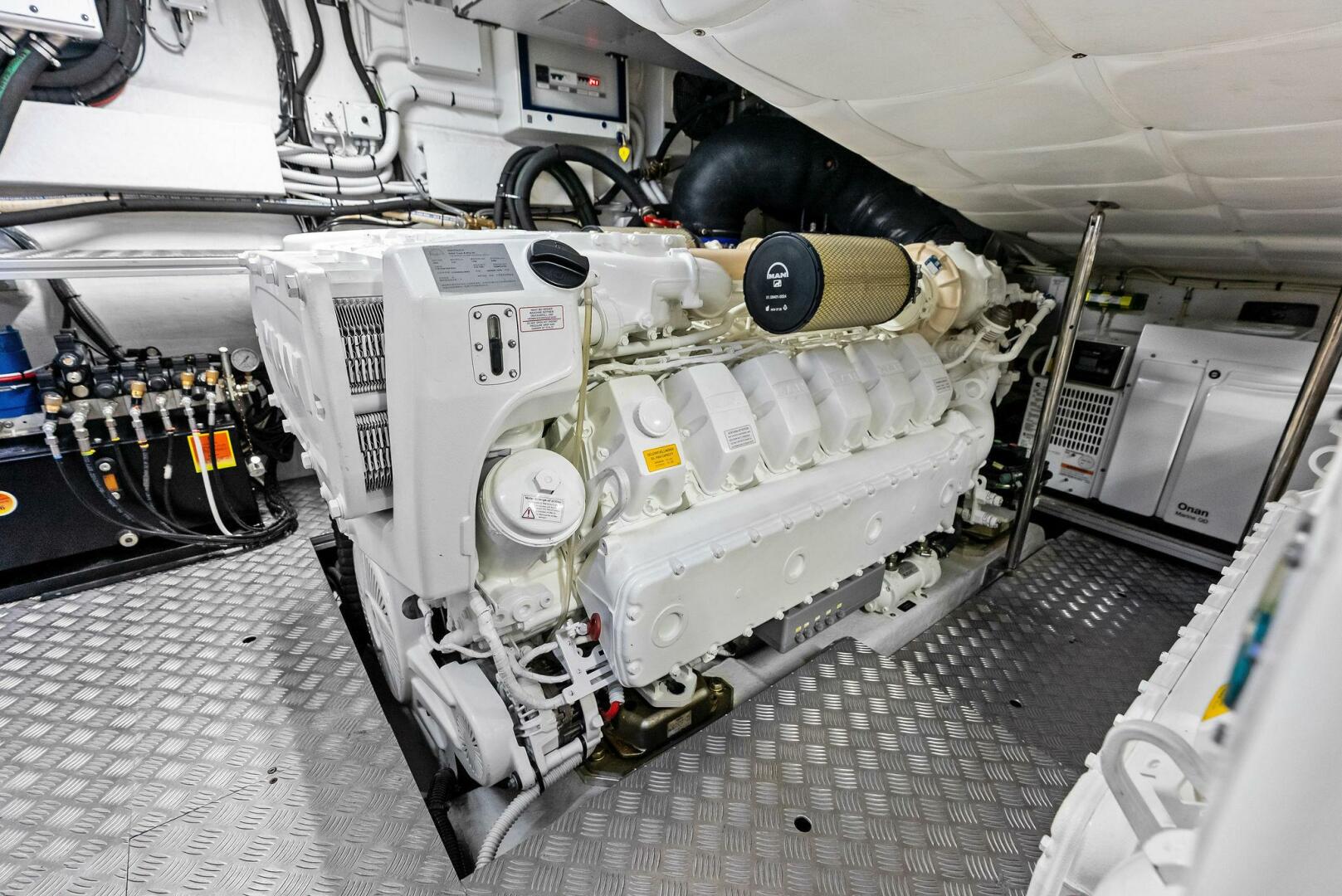 2024 Pershing 6X Engine Room