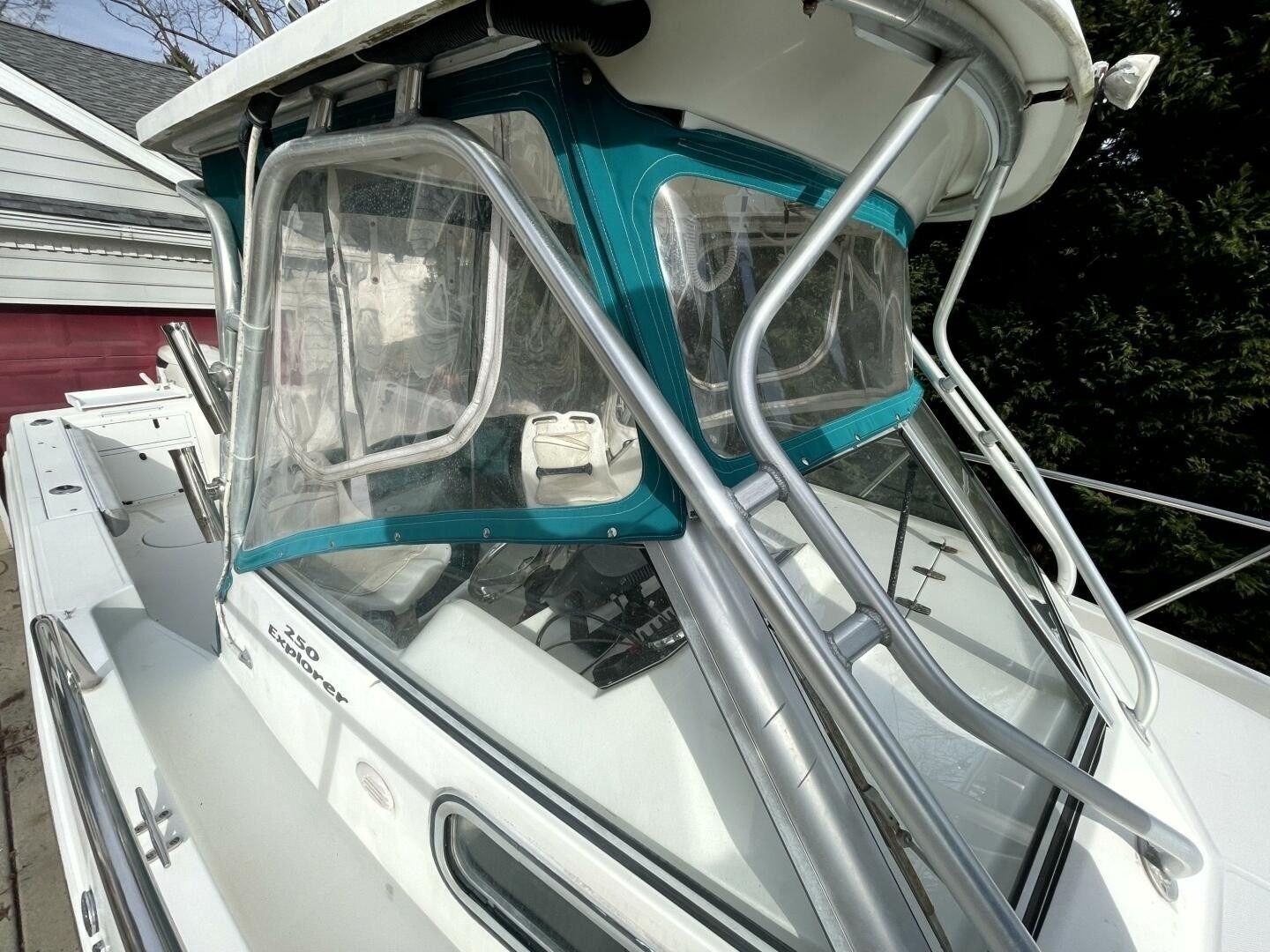 2001 Aquasport 250 Explorer