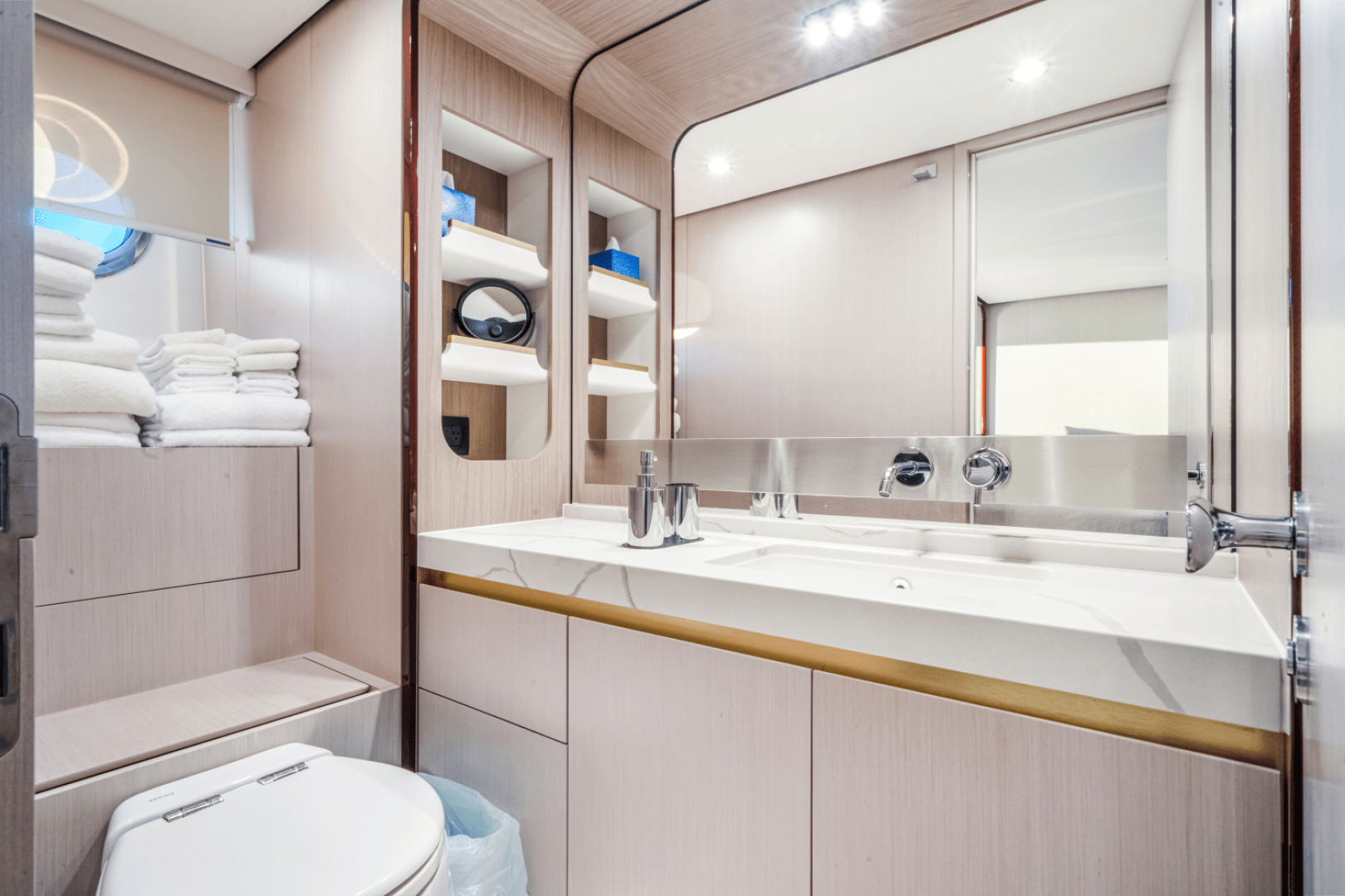 60ft Azimut Yacht For Sale