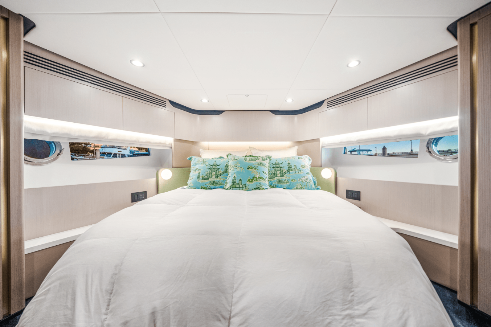 60ft Azimut Yacht For Sale