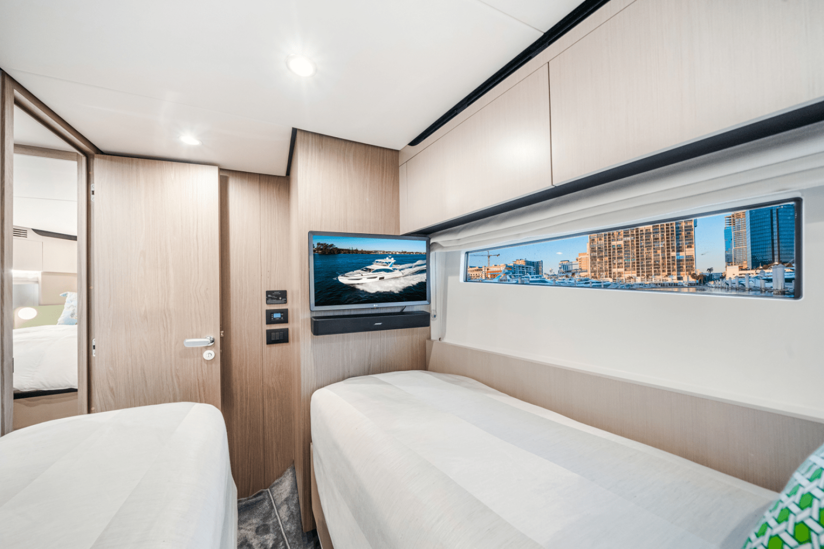 60ft Azimut Yacht For Sale