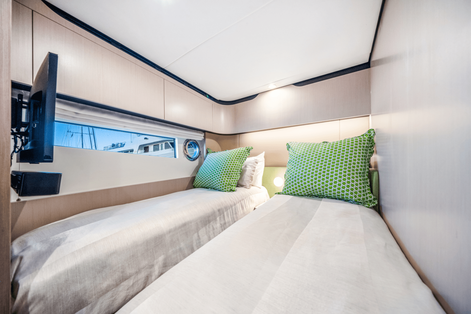 60ft Azimut Yacht For Sale