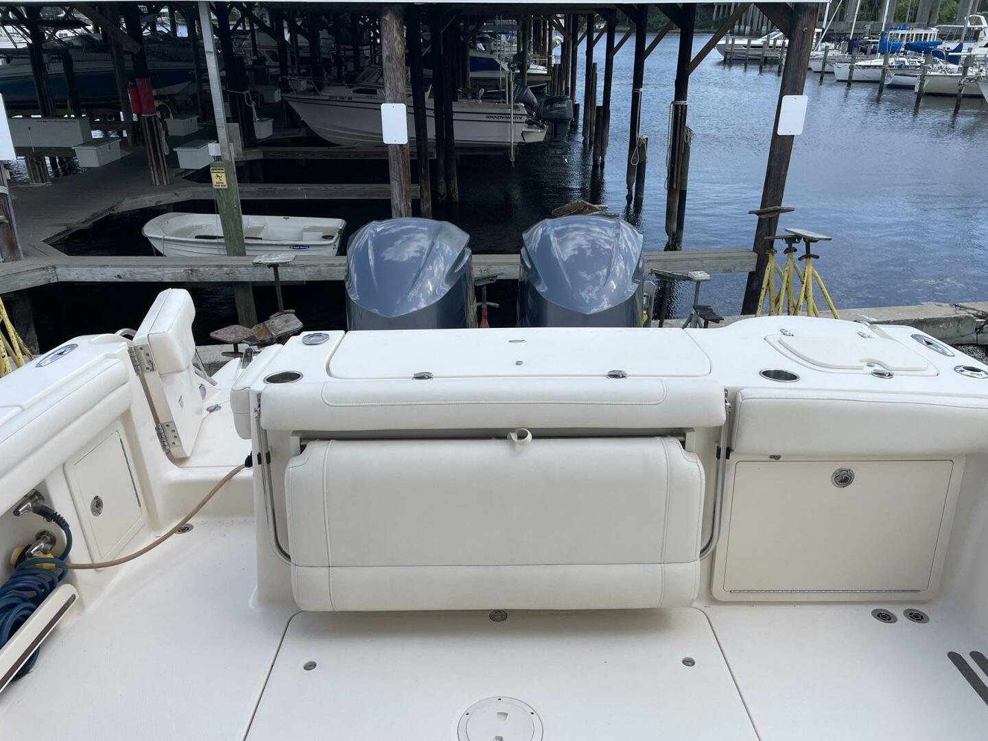 Rennie 32ft Grady White Yacht For Sale