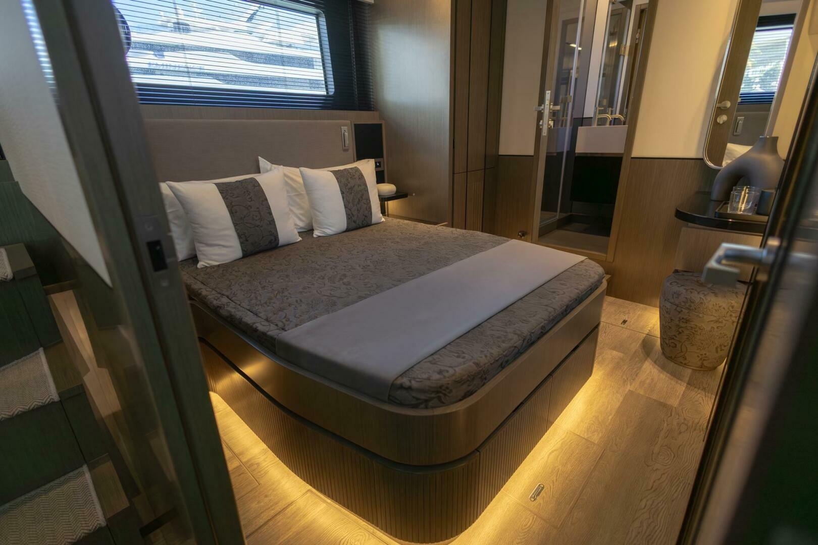 72ft Pearl Yacht For Sale