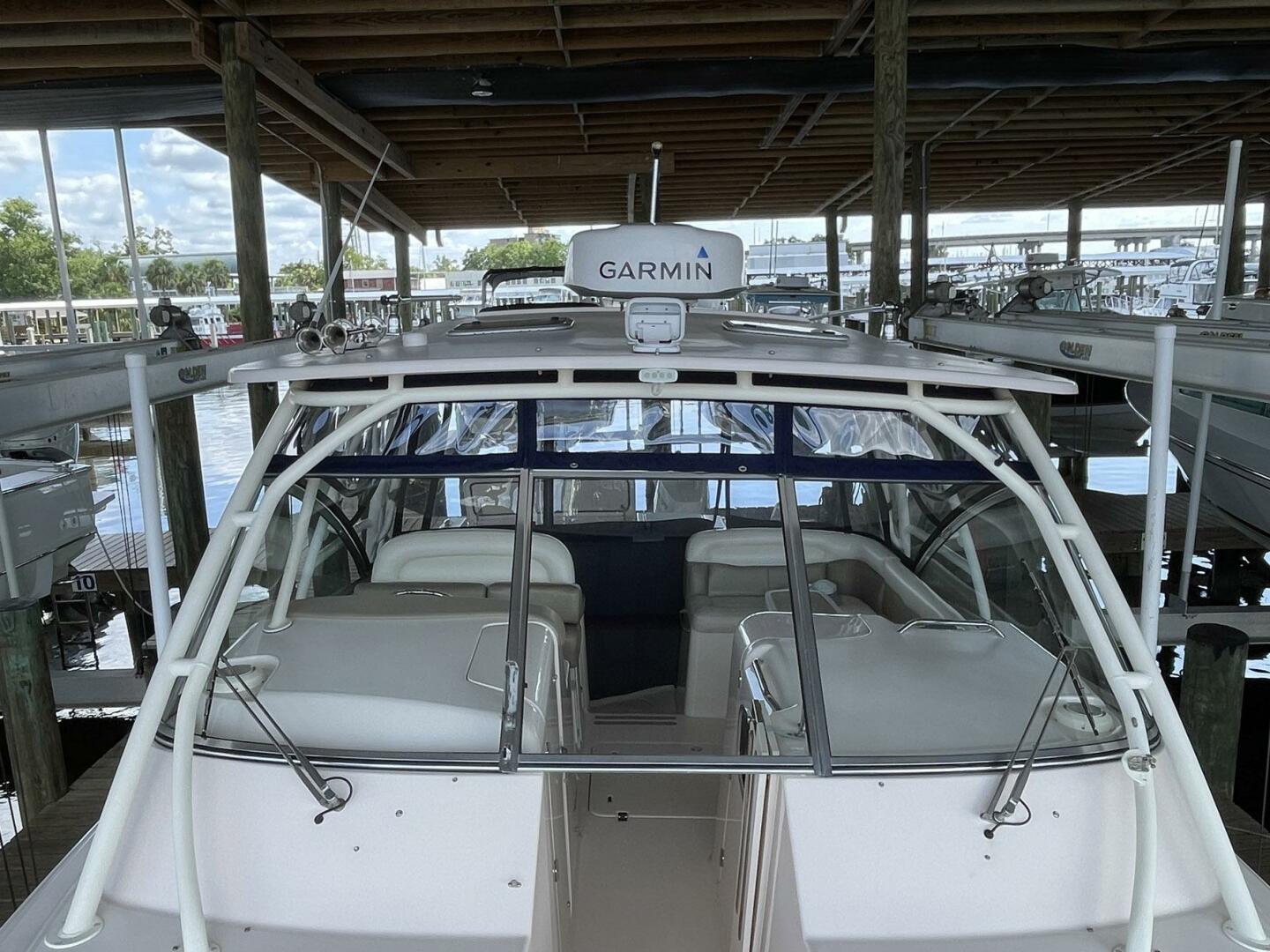 33ft Grady White Yacht For Sale