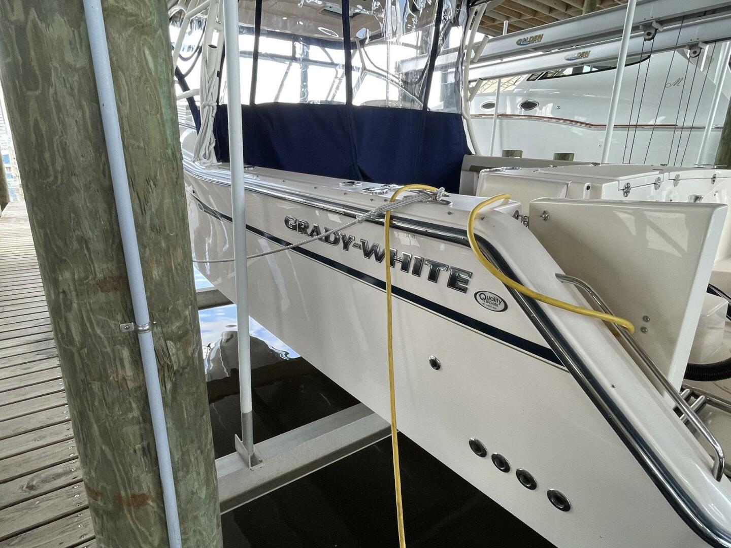33ft Grady White Yacht For Sale