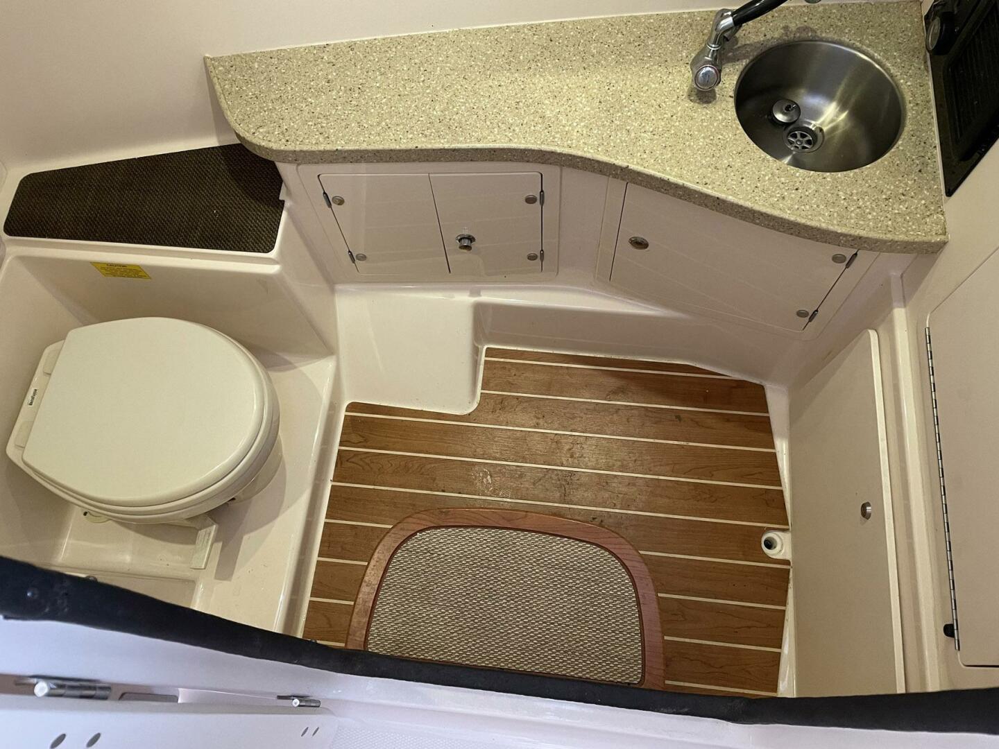33ft Grady White Yacht For Sale