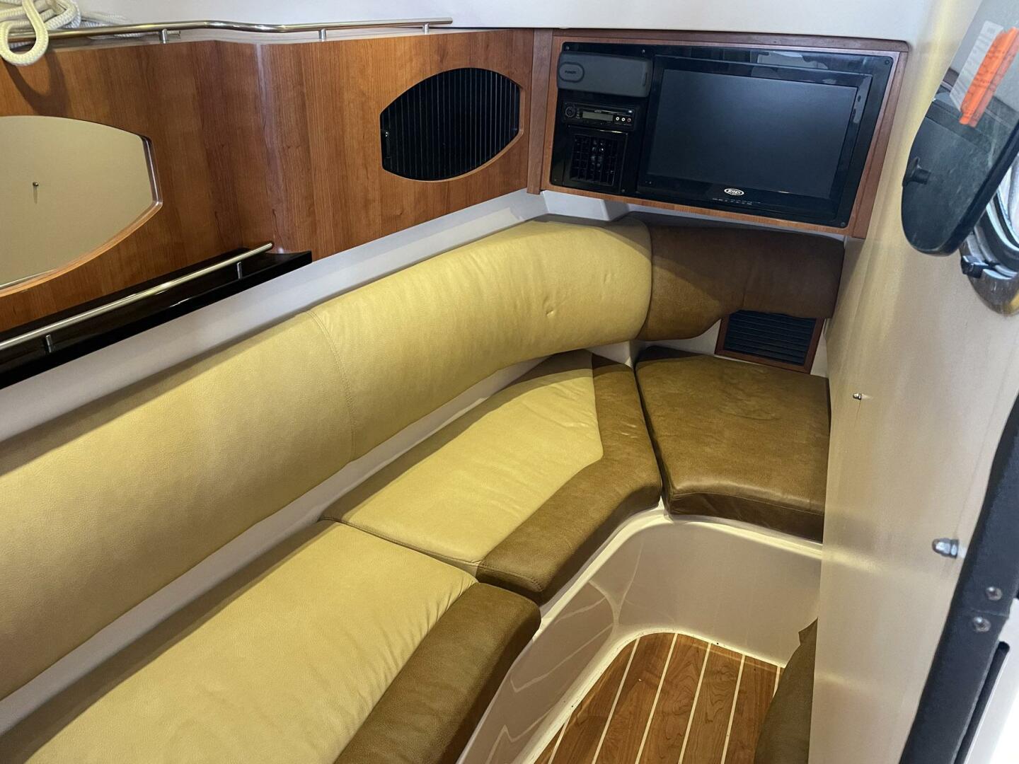 33ft Grady White Yacht For Sale