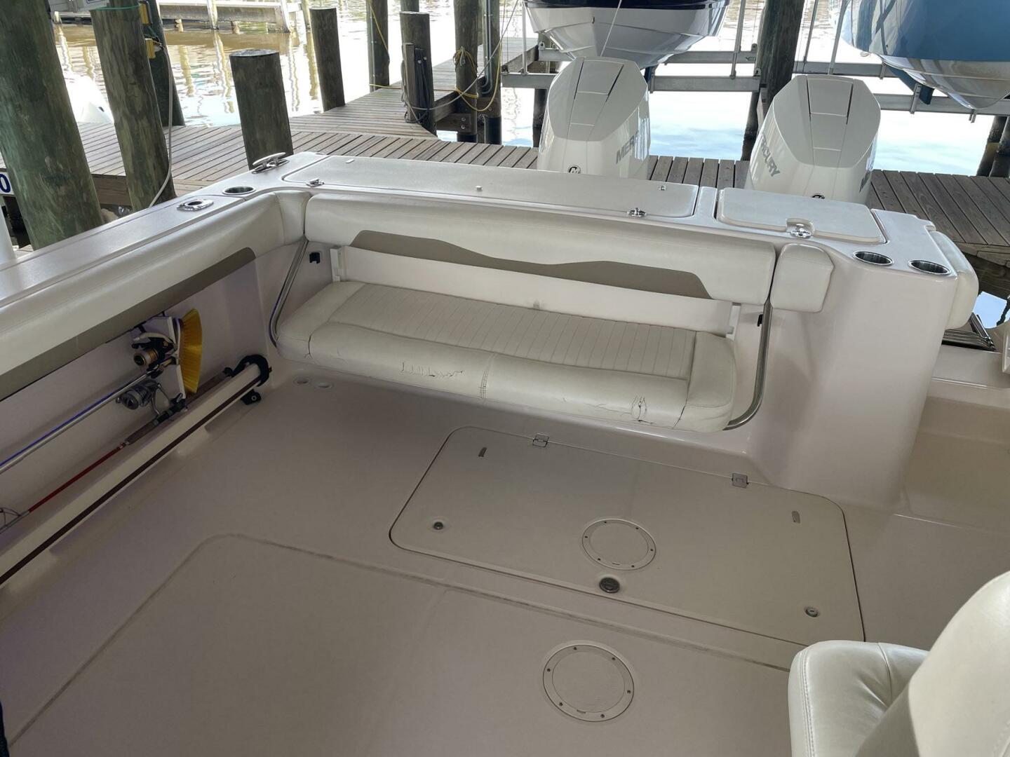 33ft Grady White Yacht For Sale