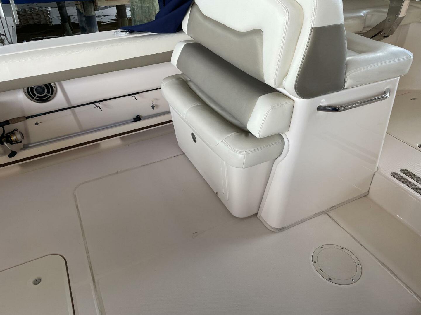 33ft Grady White Yacht For Sale