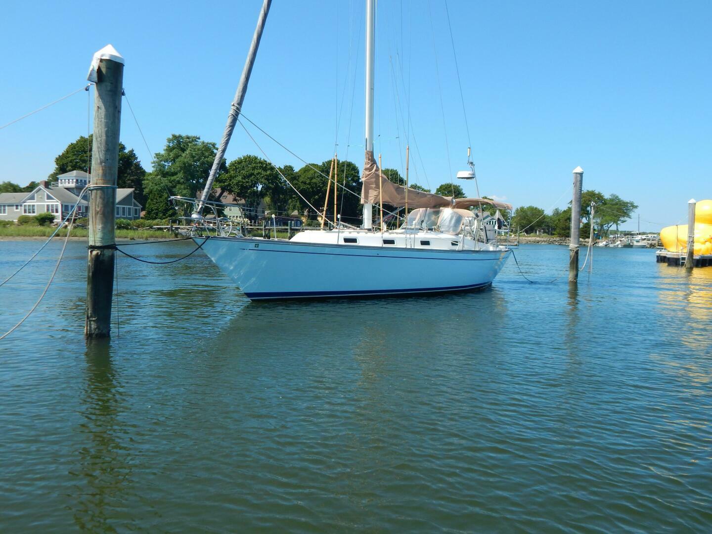 Sandpiper 37ft Tartan Yacht For Sale