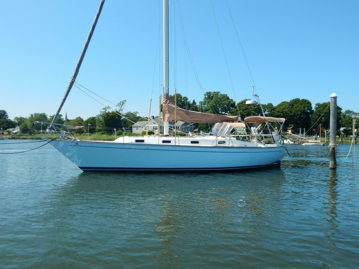 Sandpiper 37ft Tartan Yacht For Sale