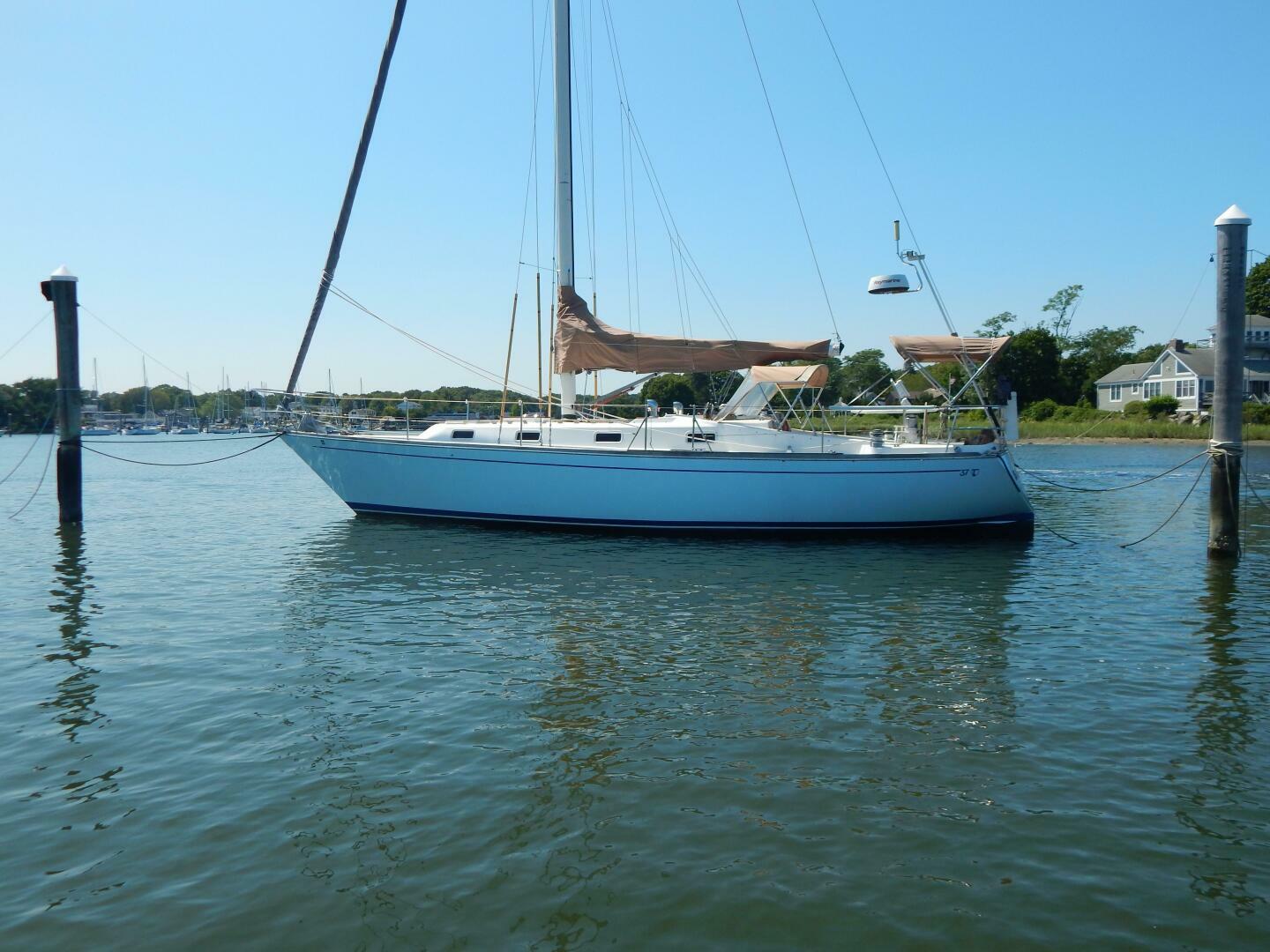 Sandpiper 37ft Tartan Yacht For Sale