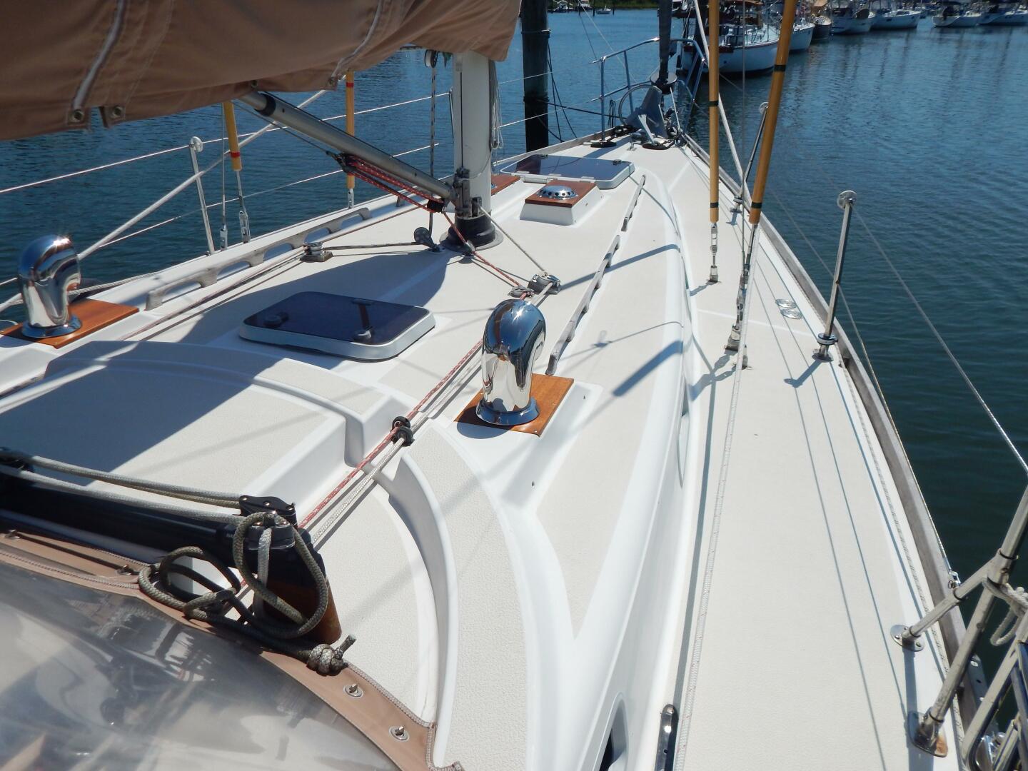 Sandpiper 37ft Tartan Yacht For Sale