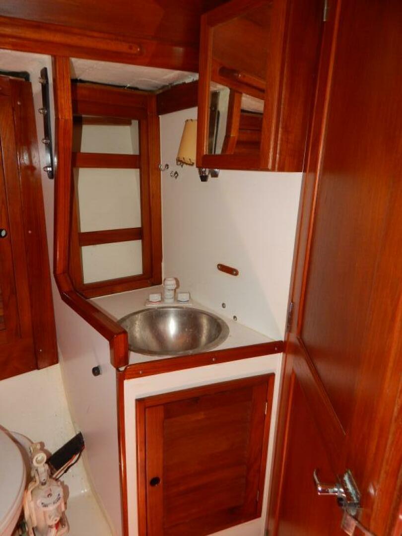 Sandpiper 37ft Tartan Yacht For Sale
