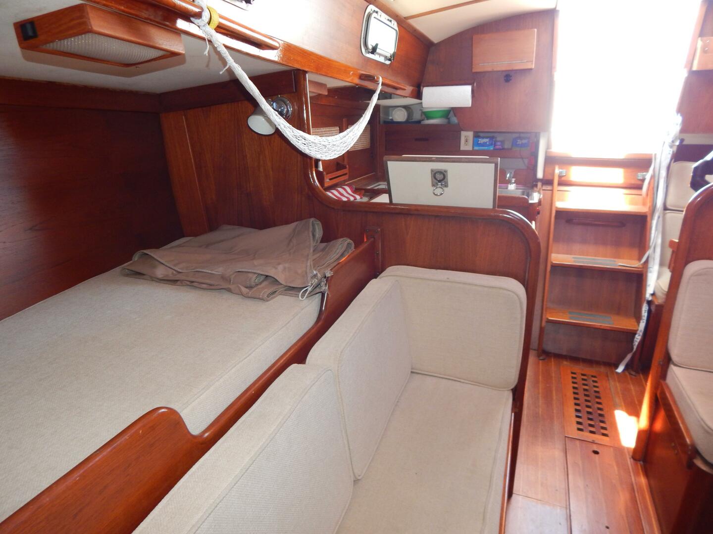 Sandpiper 37ft Tartan Yacht For Sale