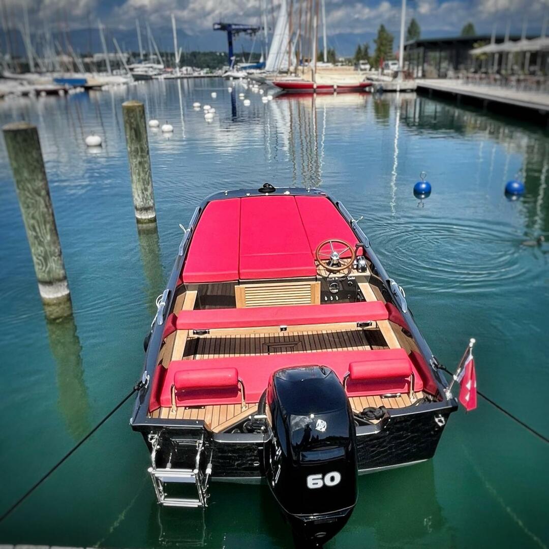 17ft Black Pepper Yacht For Sale