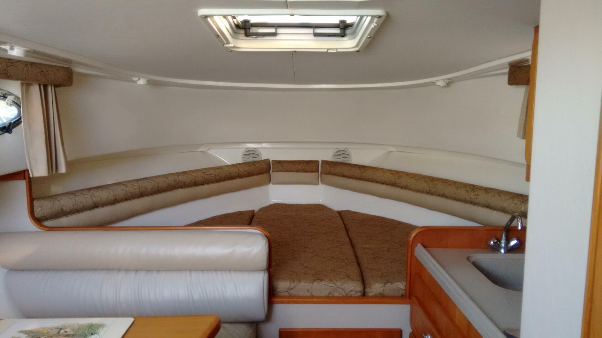 V berth