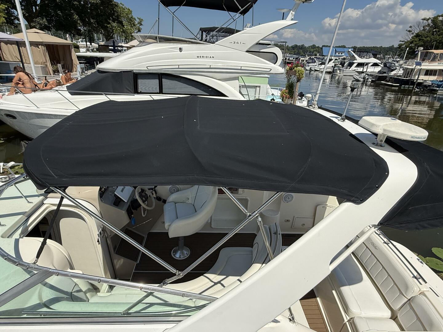 Pullin J s 27ft Rinker Yacht For Sale