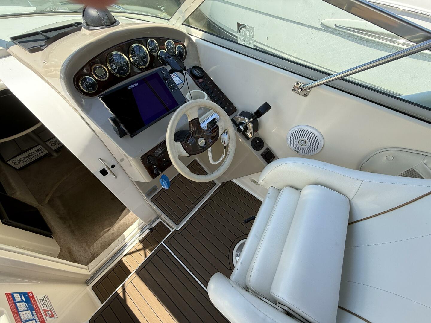 Pullin J s 27ft Rinker Yacht For Sale