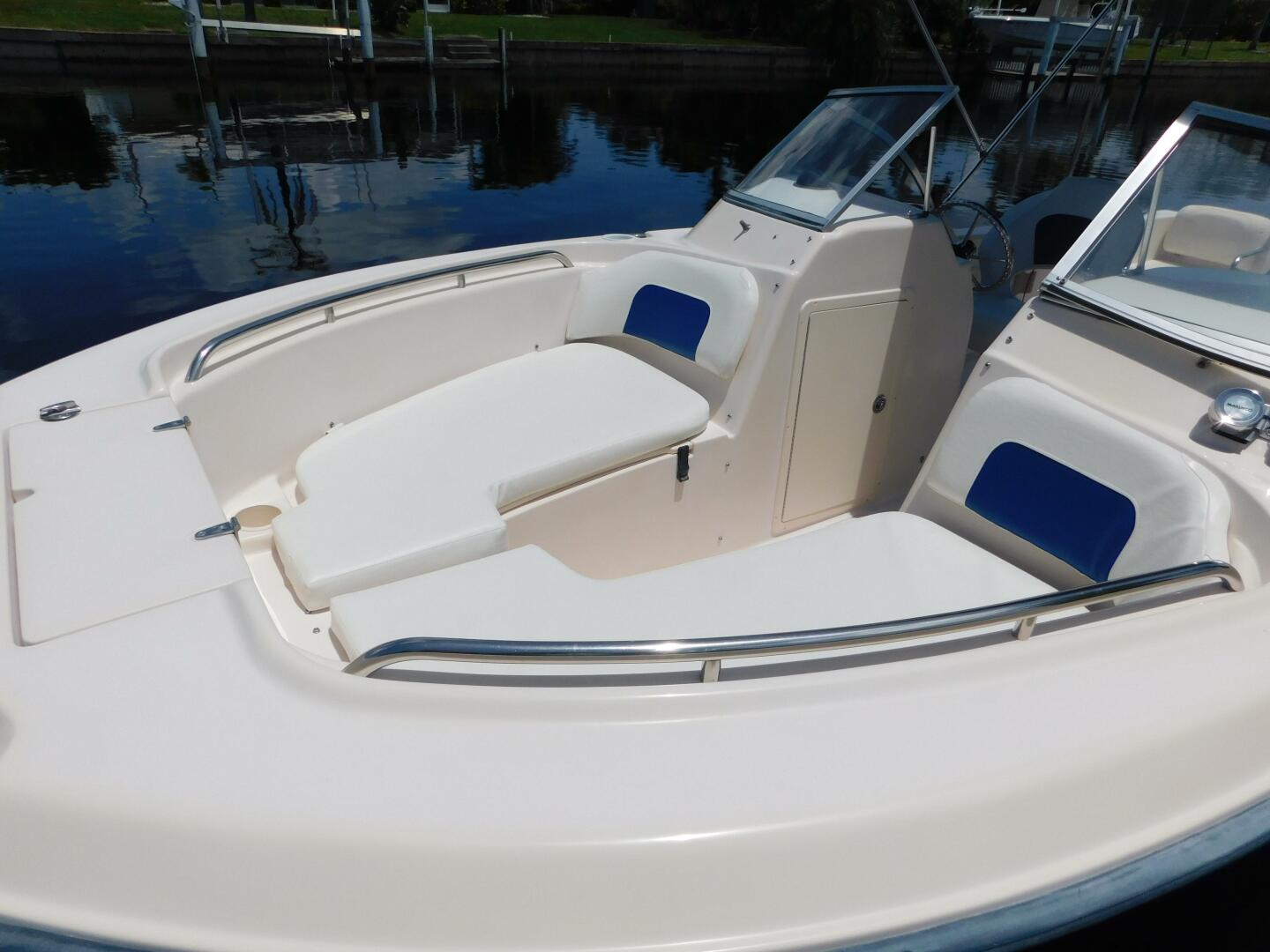 24ft Grady White Yacht For Sale