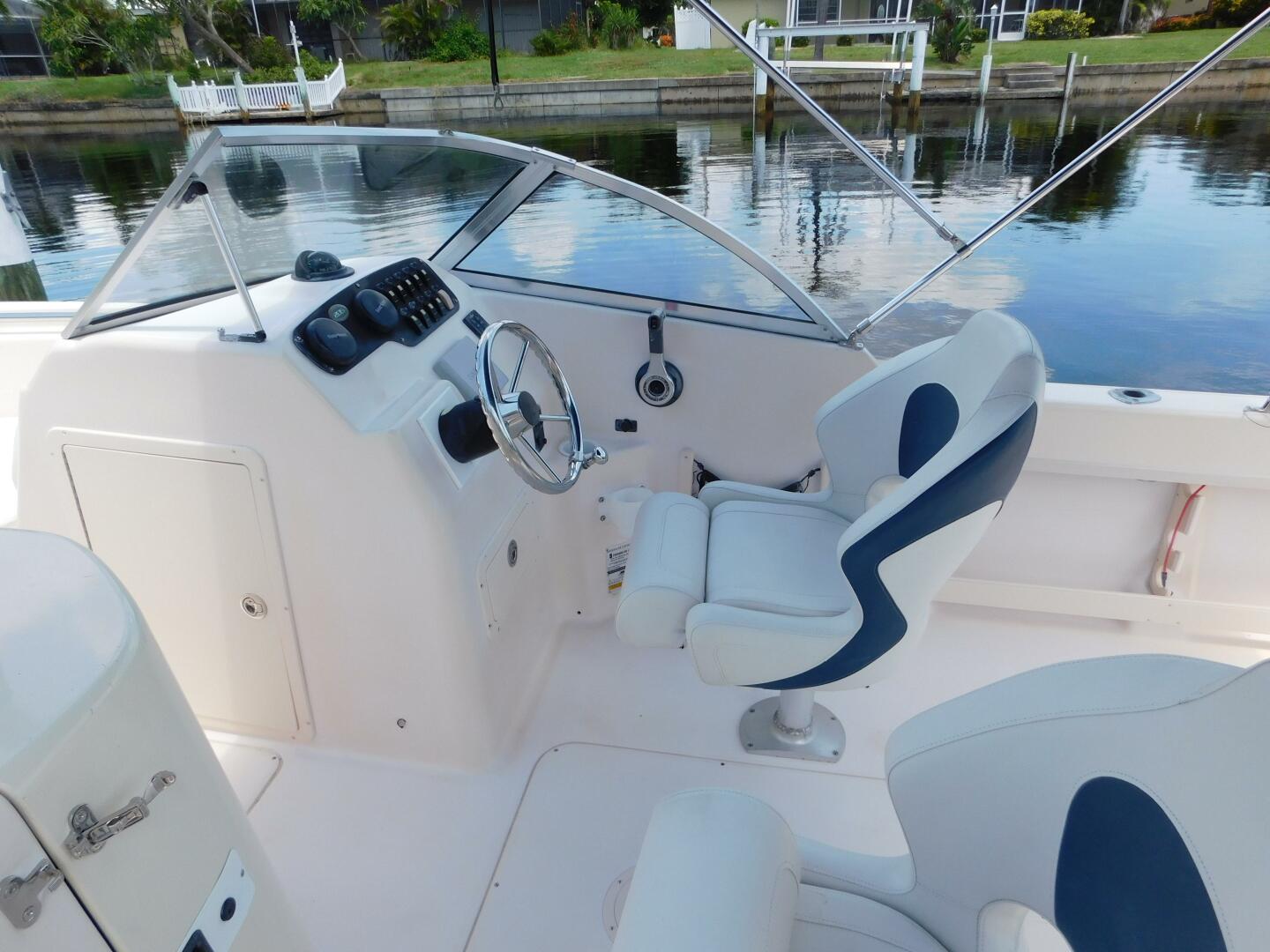 24ft Grady White Yacht For Sale