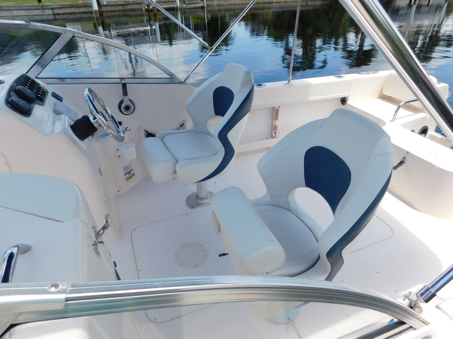 24ft Grady White Yacht For Sale