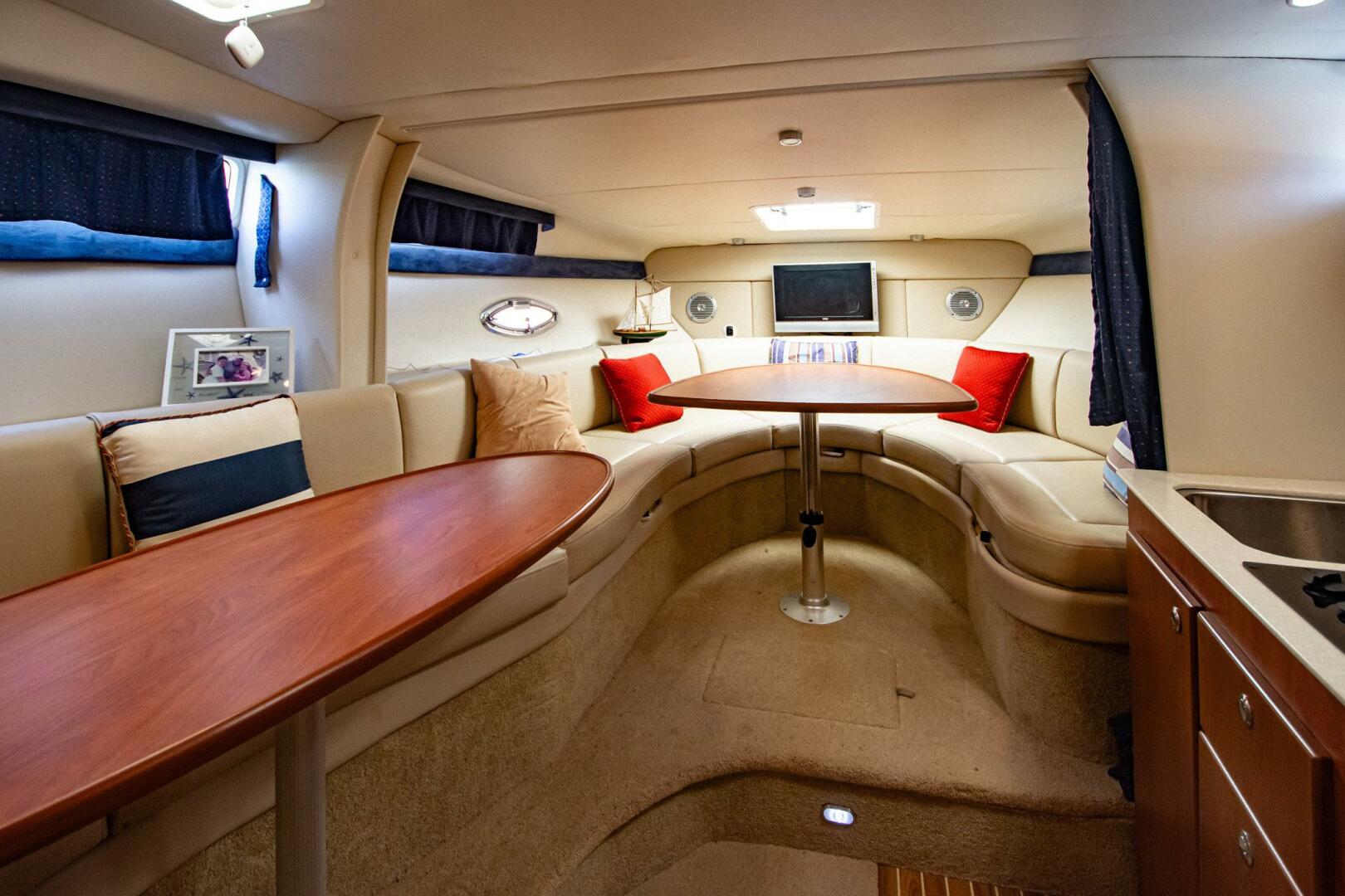 Bombacho 34ft Bayliner Yacht For Sale
