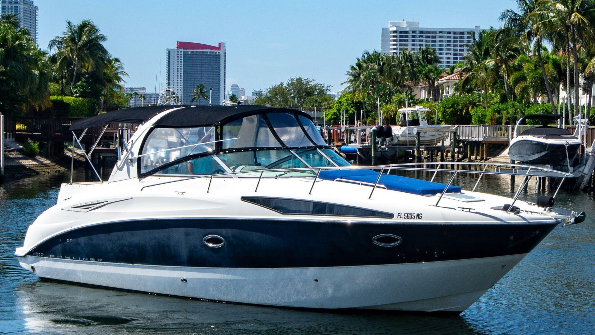 Bombacho 34ft Bayliner Yacht For Sale