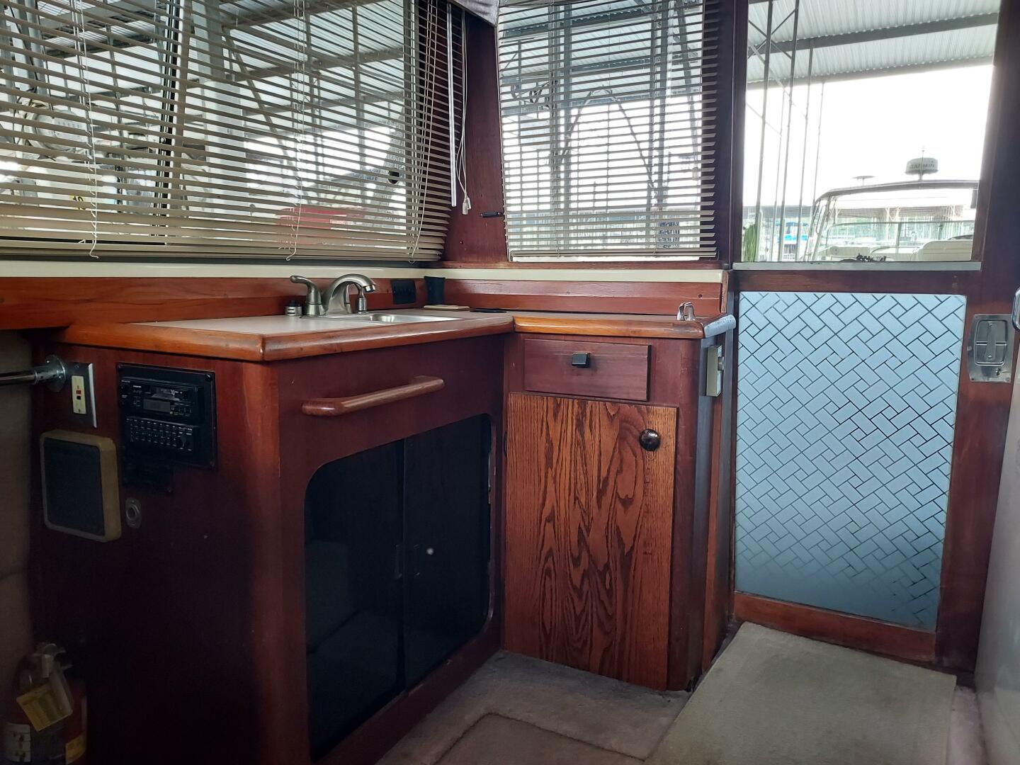 Gypsy Rouge 38ft Bayliner Yacht For Sale