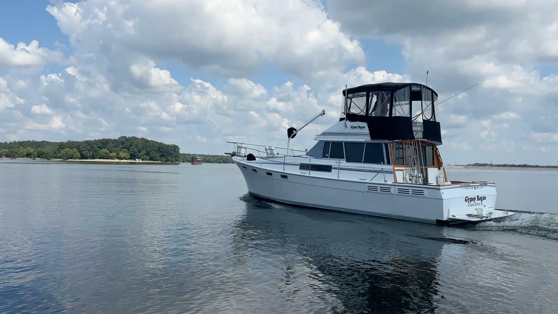 Gypsy Rouge 38ft Bayliner Yacht For Sale