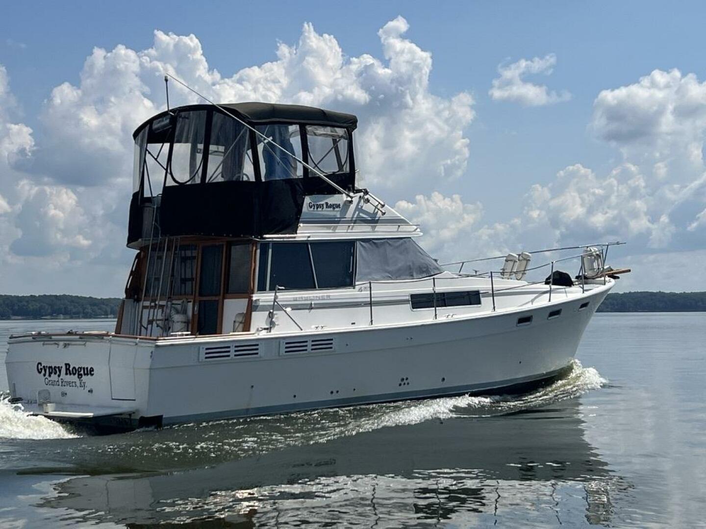Gypsy Rouge 38ft Bayliner Yacht For Sale