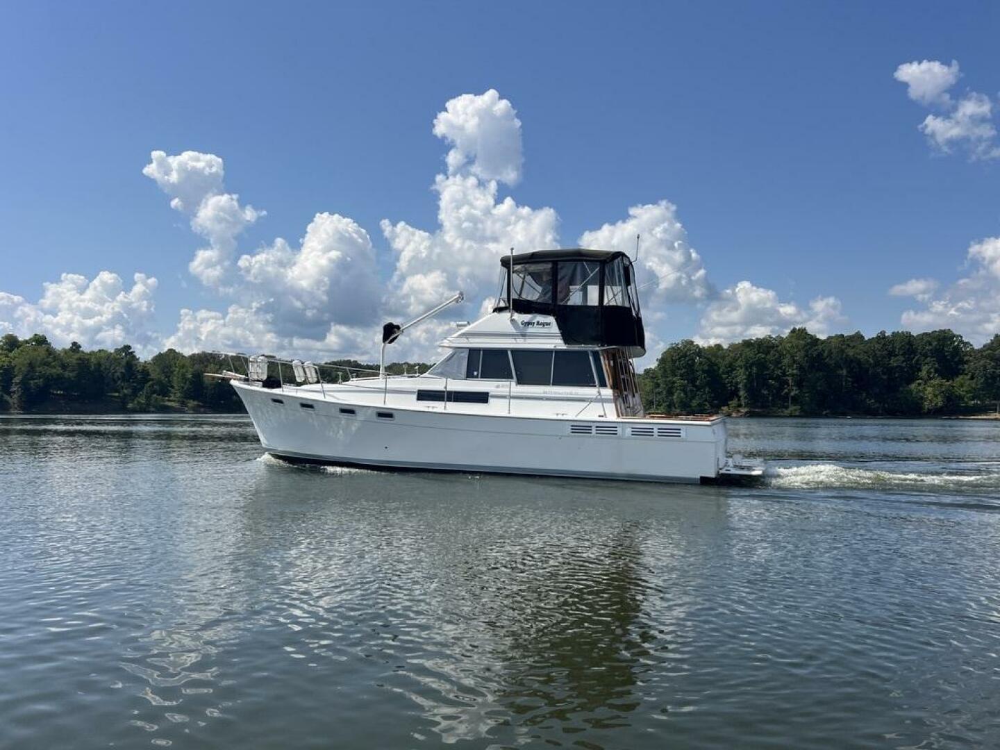Gypsy Rouge 38ft Bayliner Yacht For Sale