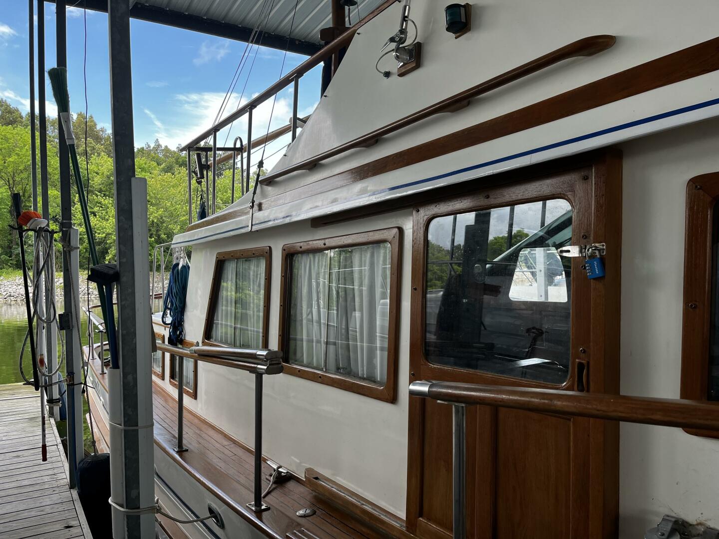 Dale B 36ft Albin Yacht For Sale