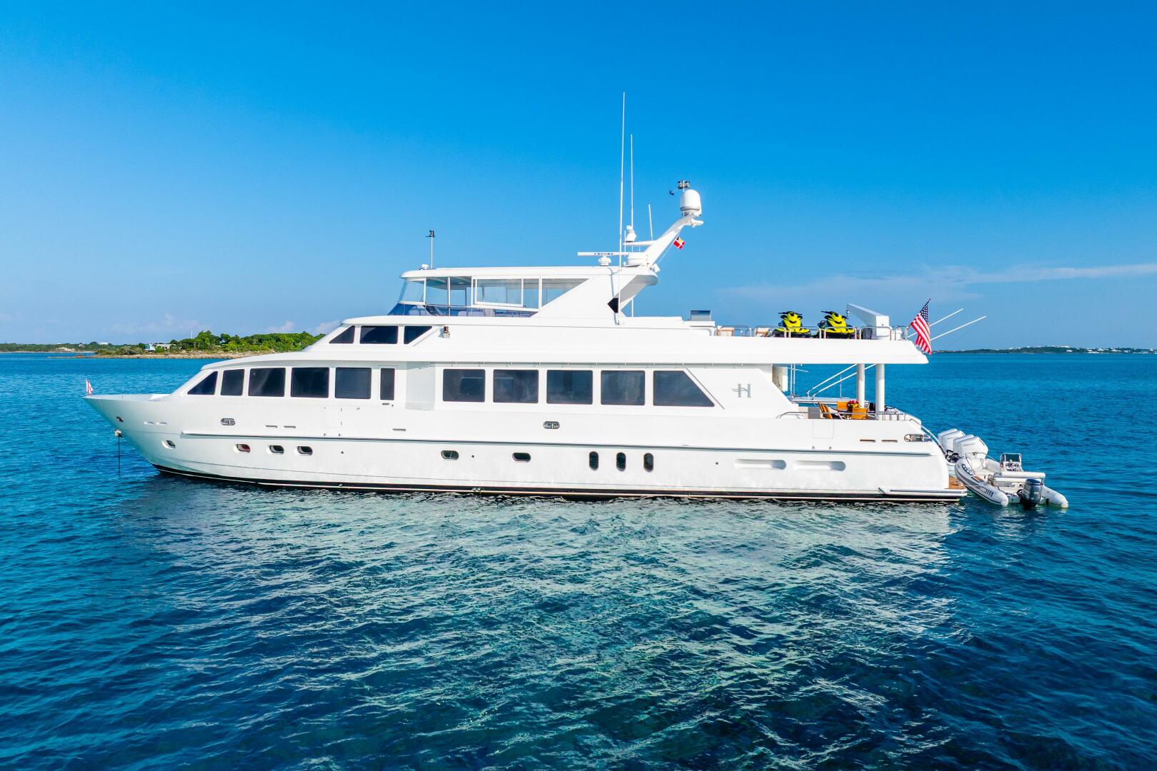 Done Deal 101ft Hargrave Yacht For Sale