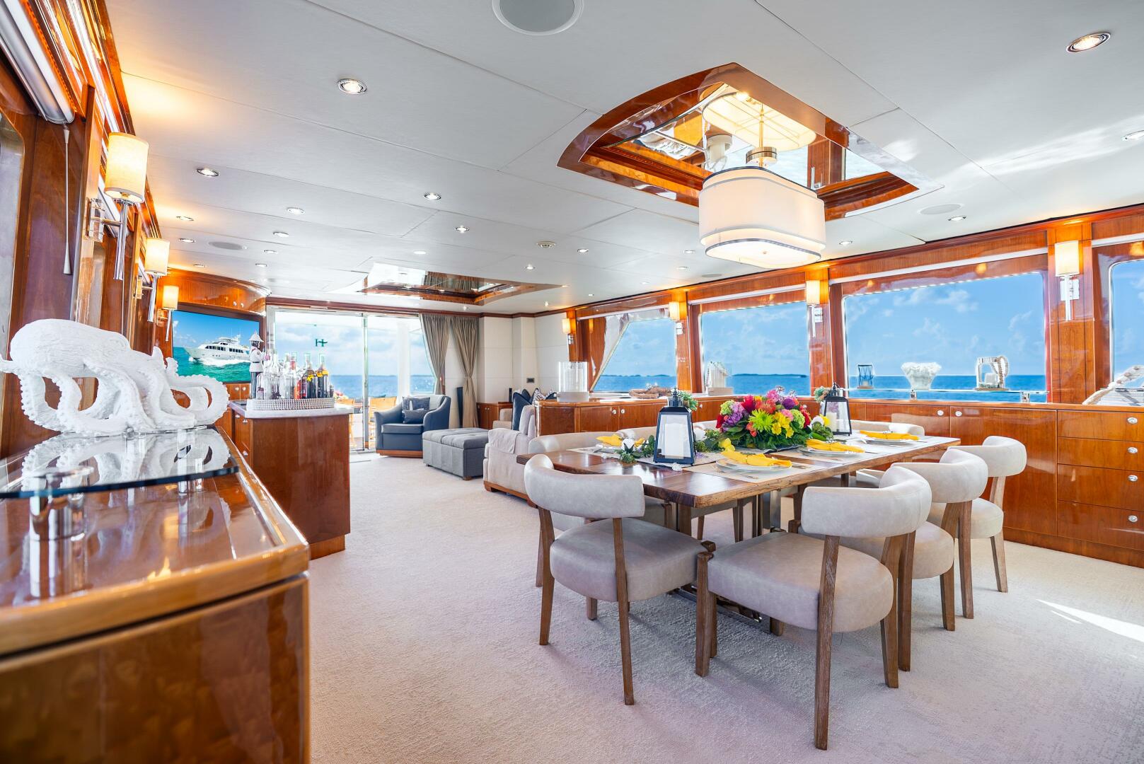 Done Deal 101ft Hargrave Yacht For Sale