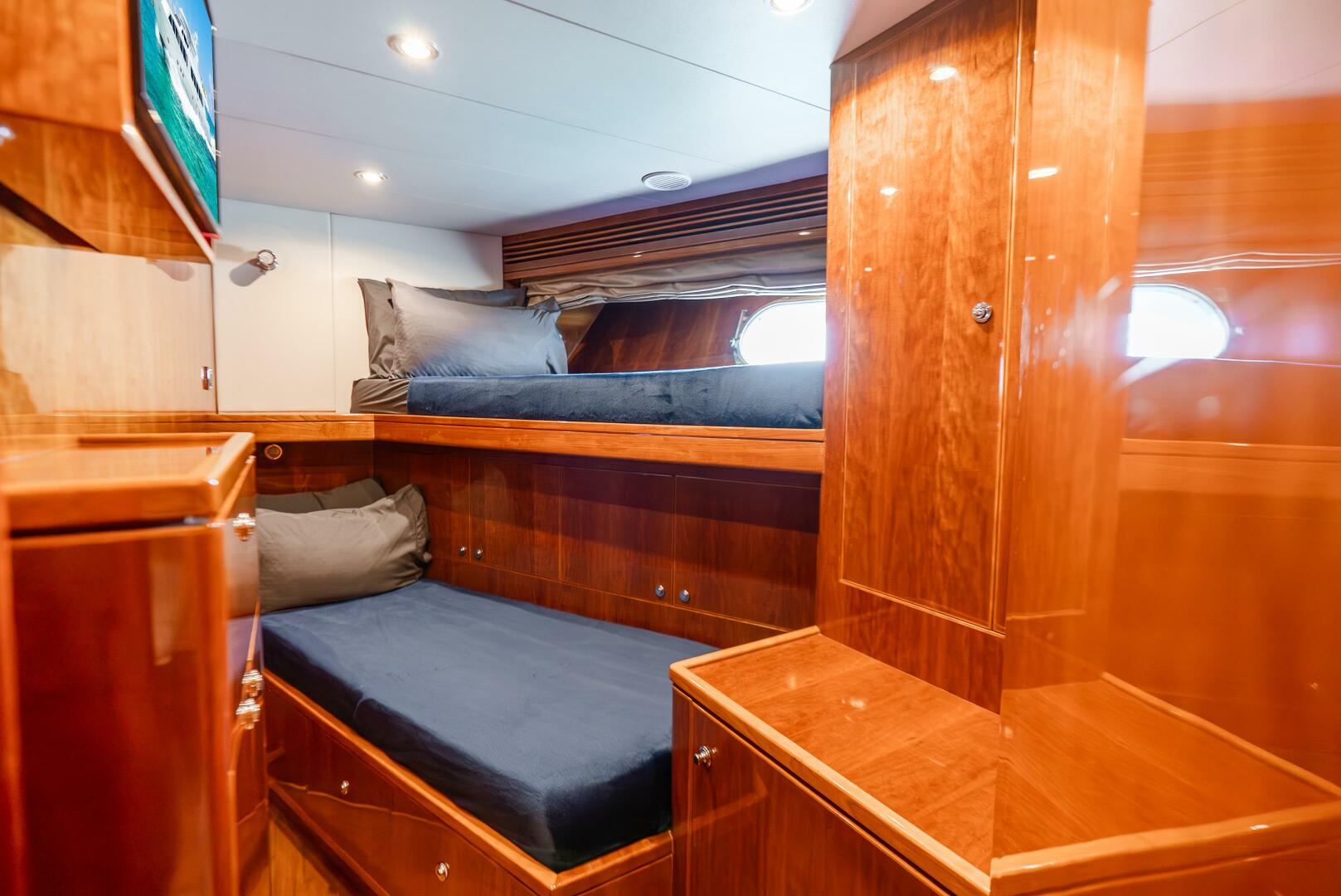 Done Deal 101ft Hargrave Yacht For Sale