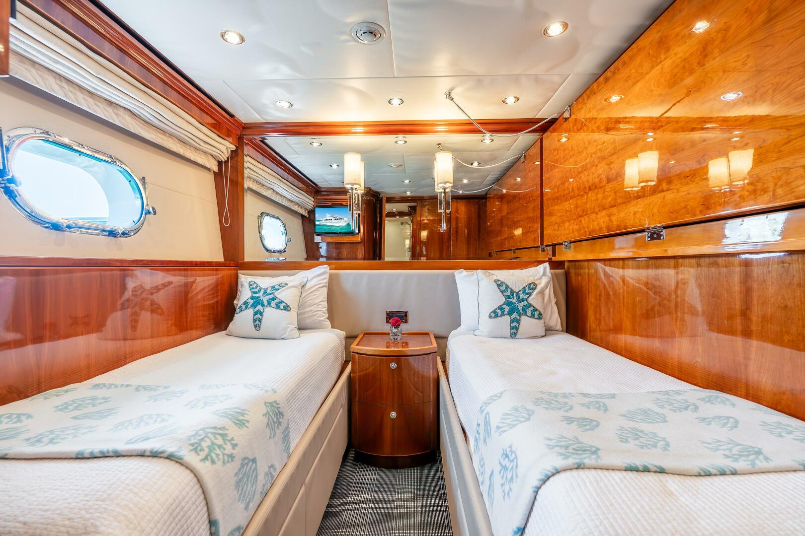 Done Deal 101ft Hargrave Yacht For Sale
