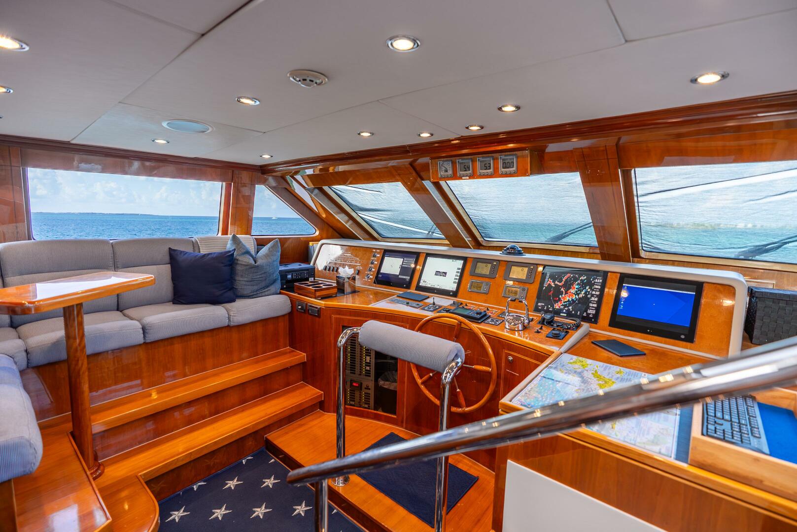 Done Deal 101ft Hargrave Yacht For Sale